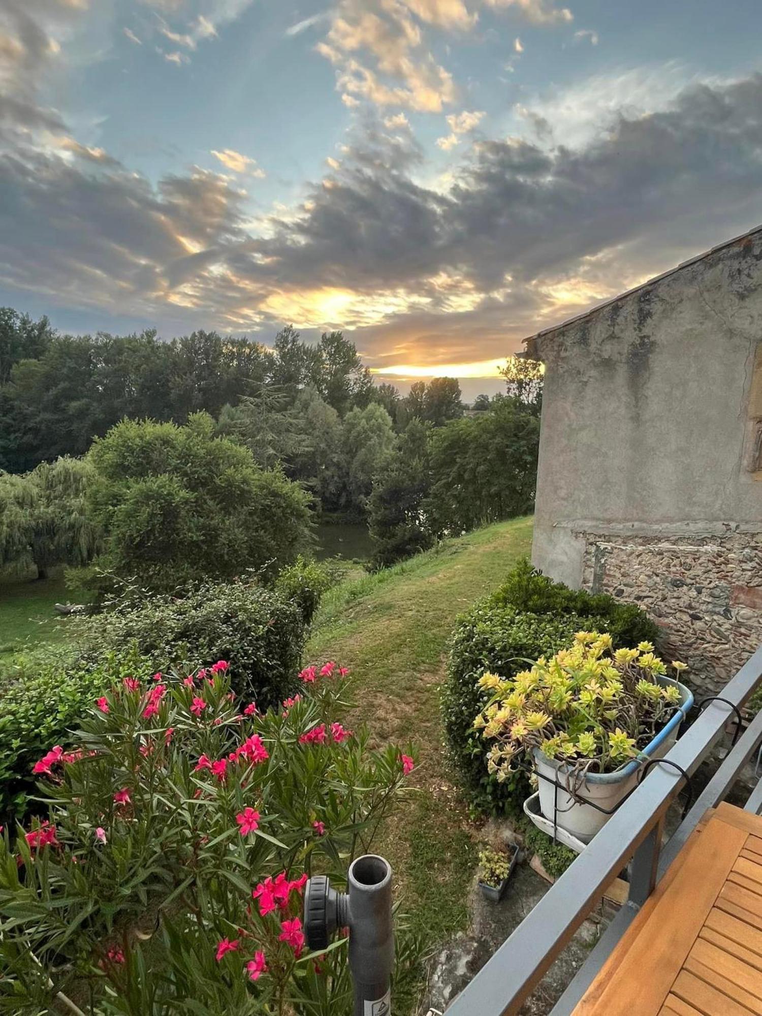 Beautiful Village House Next To Garonne River! Couladere Extérieur photo